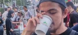 Sada Coffee bagikan kopi gratis di Acara Medan Car Free Day